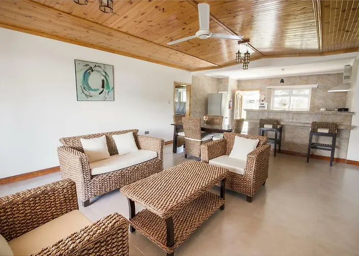 Flora\'S Self Catering Apartments