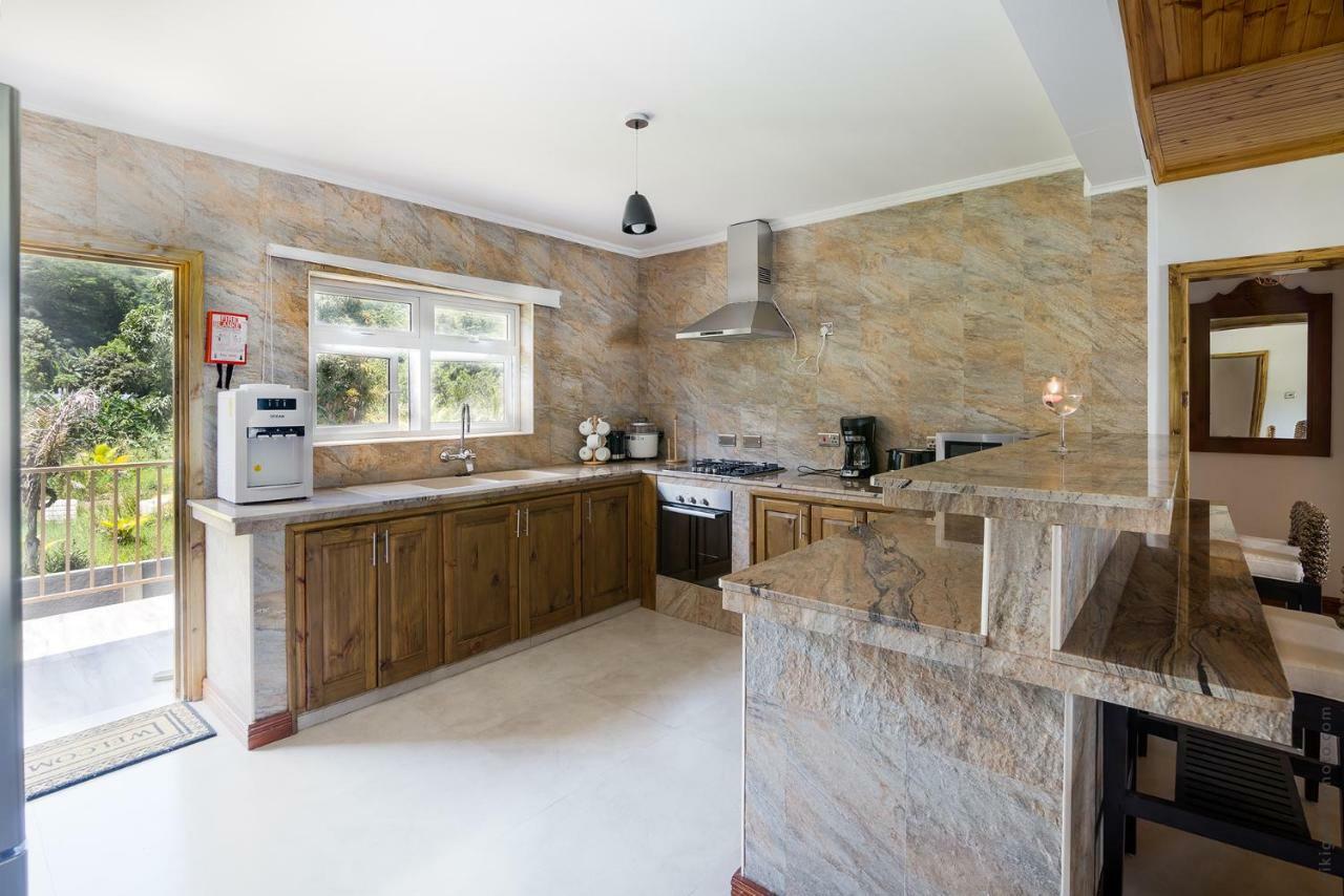 Flora's Self Catering Apartamento Victoria
