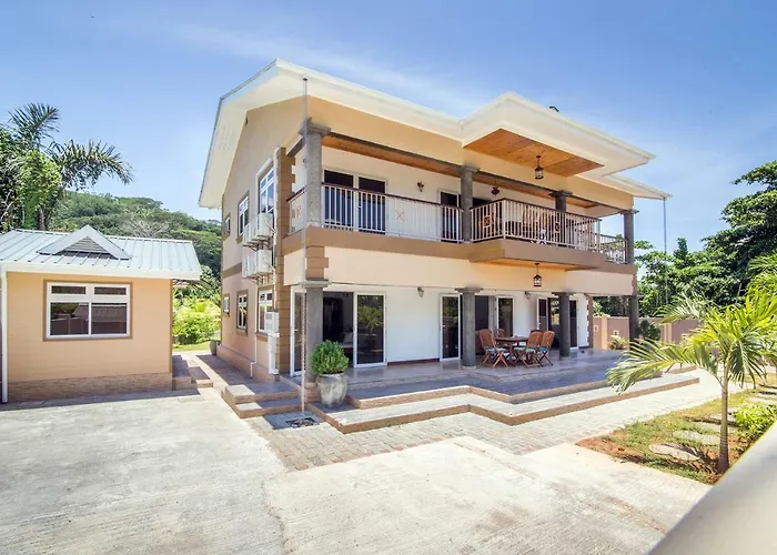Flora\'S Self Catering Apartments
